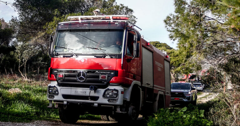 Πυροσβεστική: Σε ύφεση τα πέντε πύρινα μέτωπα που προήλθαν από κεραυνούς