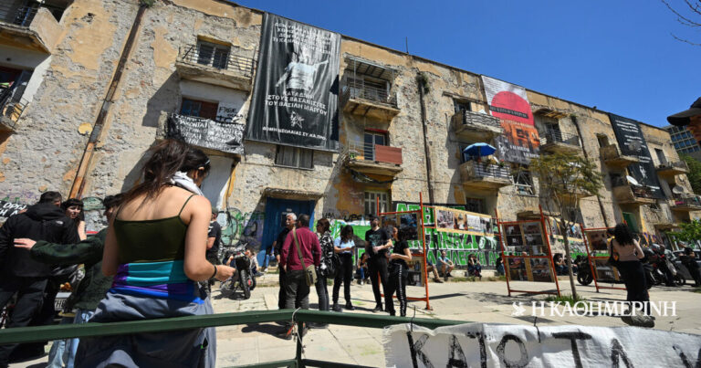 Ψήφισμα του Δήμου Αθηναίων για τα Προσφυγικά: Ζητά διακοπή της σύμβασης και αναστολή της απεργίας πείνας