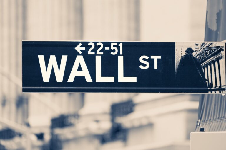 Mε μεικτά πρόσημα έκλεισε η συνεδρίαση στη Wall Street