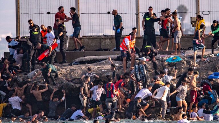 Οι ΗΠΑ κατηγορούν την Ισπανία για «εσκεμμένες προσπάθειες» διευκόλυνσης της παράτυπης μετανάστευσης