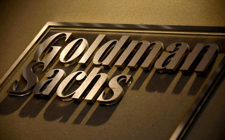 Goldman Sachs: Το Brent μπορεί να ξεπεράσει τα 120 δολάρια αν παραμείνει κλειστό το Ορμούζ