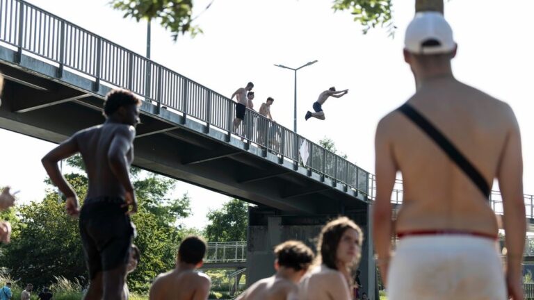 Γαλλία: Σε πορτοκαλί συναγερμό επτά νομοί - Αναμένονται θερμοκρασίες έως 40 βαθμούς Κελσίου