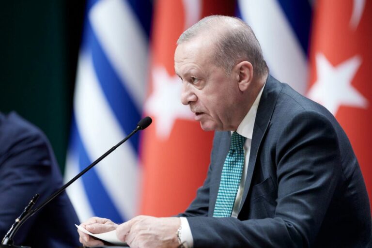 Γιατί προκαλεί πάλι ο Ερντογάν; - Kουρδικό και αντιπολίτευση φέρνουν πιο κοντά τις κάλπες
