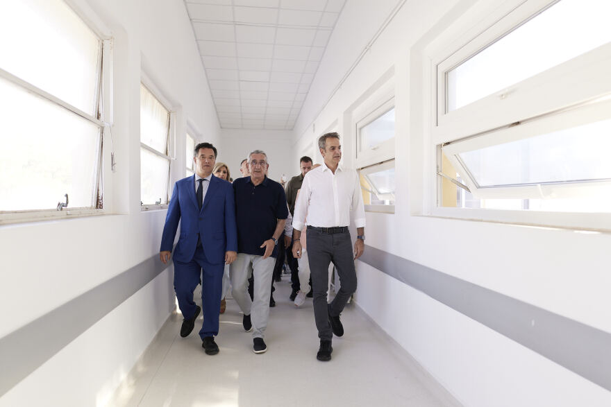 &Mu;&eta;&tau;&sigma;&omicron;&tau;ά&kappa;&eta;&sigmaf; &alpha;&pi;ό &Lambda;έ&rho;&omicron;: &Omicron;&iota; &alpha;&kappa;&rho;ί&tau;&epsilon;&sigmaf; &epsilon;ί&chi;&alpha;&nu; &pi;&omicron;&nu;έ&sigma;&epsilon;&iota; &alpha;&pi;ό &tau;&eta;&nu; &pi;&omicron;&lambda;&iota;&tau;&iota;&kappa;ή &alpha;&nu;&omicron;&iota;&kappa;&tau;ώ&nu; &sigma;&upsilon;&nu;ό&rho;&omega;&nu;, &alpha;&nu;&tau;&iota;&mu;&epsilon;&tau;&omega;&pi;ί&sigma;&alpha;&mu;&epsilon; &tau;&eta; &mu;ά&sigma;&tau;&iota;&gamma;&alpha; &tau;&omicron;&upsilon; &mu;&epsilon;&tau;&alpha;&nu;&alpha;&sigma;&tau;&epsilon;&upsilon;&tau;&iota;&kappa;&omicron;ύ