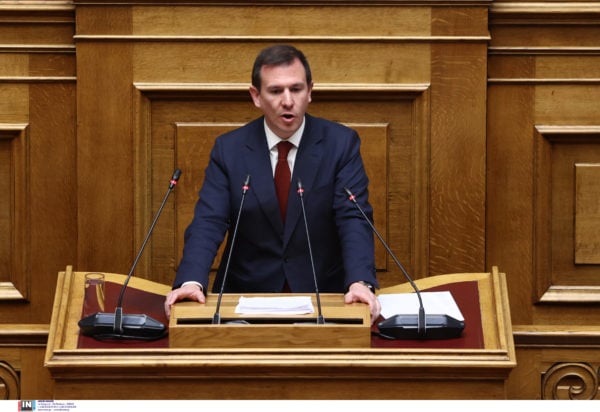 Δουδωνής: Ο Πρωθυπουργός επιχείρησε να γηπεδοποιήσει τη συζήτηση για την αναθεώρηση του Συντάγματος