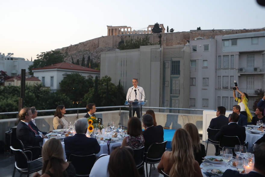 &Mu;&eta;&tau;&sigma;&omicron;&tau;ά&kappa;&eta;&sigmaf;: &Eta; &mu;&alpha;&kappa;&rho;&omicron;&omicron;&iota;&kappa;&omicron;&nu;&omicron;&mu;&iota;&kappa;ή &sigma;&tau;&alpha;&theta;&epsilon;&rho;ό&tau;&eta;&tau;&alpha; &delta;&epsilon;&nu; &alpha;&pi;&omicron;&tau;&epsilon;&lambda;&epsilon;ί &pi;&lambda;έ&omicron;&nu; &pi;&rho;ό&beta;&lambda;&eta;&mu;&alpha; &gamma;&iota;&alpha; &tau;&eta;&nu; &Epsilon;&lambda;&lambda;ά&delta;&alpha;