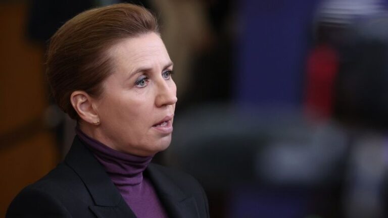 «Η Γροιλανδία δεν πωλείται» απαντά η πρωθυπουργός της Δανίας στον Τραμπ
