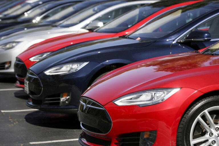 Tesla: Βουτιά 17% στα κέρδη παρά τις πωλήσεις - ρεκόρ