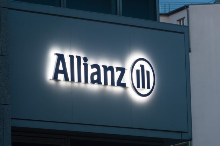 Allianz: Προχωρά σε περικοπή 1.800 θέσεων εργασίας λόγω χρήσης της ΑΙ