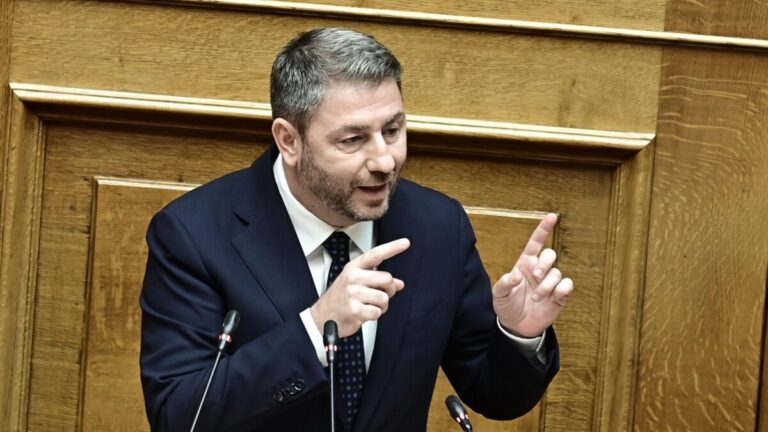 &Nu;ί&kappa;&omicron;&sigmaf; &Alpha;&nu;&delta;&rho;&omicron;&upsilon;&lambda;ά&kappa;&eta;&sigmaf;