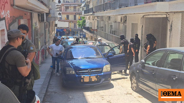 Φύλλο και φτερό το σπίτι του 25χρονου που συνελήφθη για τη δολοφονία της Βάγιας Νέστορα, αποχώρησε η Αντιτρομοκρατική