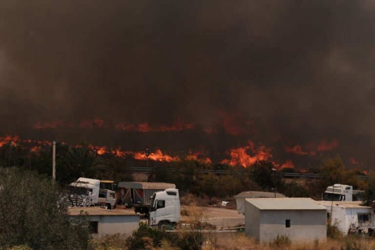 Ισπανία: Δεκάδες νεκροί σε μία από τις πιο φονικές πυρκαγιές στην ιστορία της χώρας