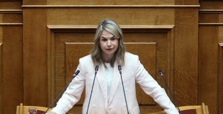 Μ. Αποστολάκη για εξωδικαστικό μηχανισμό: Η κυβέρνηση δεν απαντά στο πραγματικό πρόβλημα