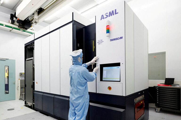 ASML: Νέα αναβάθμιση προβλέψεων χάρη στην έκρηξη της AI