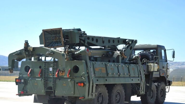 Hurriyet: Πουλήθηκαν σε τρίτη χώρα οι S - 400