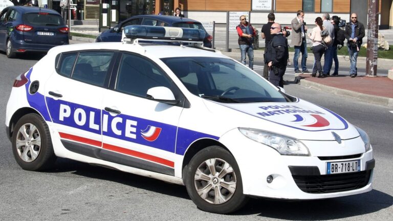 Eπίθεση με μαχαίρι στο Παρίσι: Σε ψυχιατρείο οδηγήθηκε ο συλληφθείς