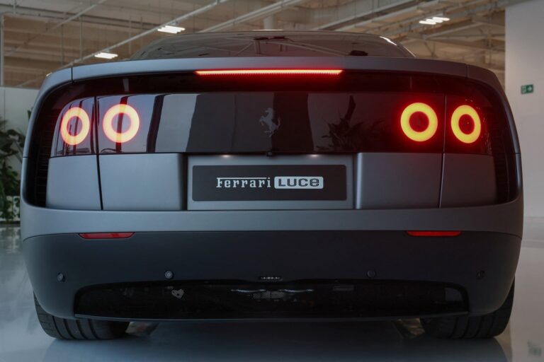 CEO Ferrari: «Πολύ ικανοποιημένη» η εταιρεία από τις παραγγελίες για το ηλεκτρικό Luce