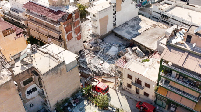 Κατάρρευση πολυκατοικίας στα Πετράλωνα: Στον εισαγγελέα οι πέντε συλληφθέντες
