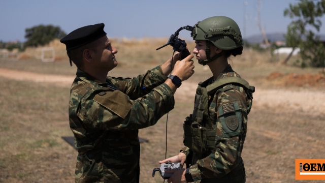 Ο Ελληνικός Στρατός εκπαιδεύει τη νέα γενιά χειριστών drones: Πώς αλλάζει το πεδίο των επιχειρήσεων