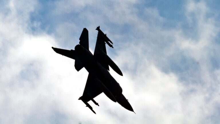 Αναγκαστική προσγείωση F-16 σε αεροδρόμιο της Ζακύνθου