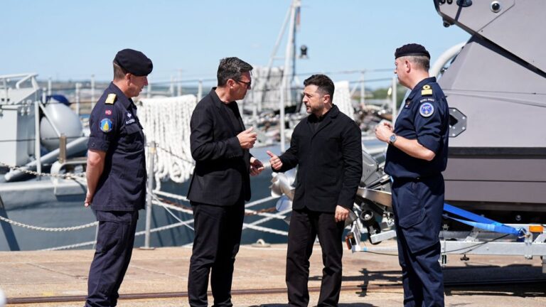 Ο Ζελένσκι ο πρώτος ξένος ηγέτης που συναντήθηκε με τον Μπέρναμ - Μήνυμα στήριξης από τον Βρετανό