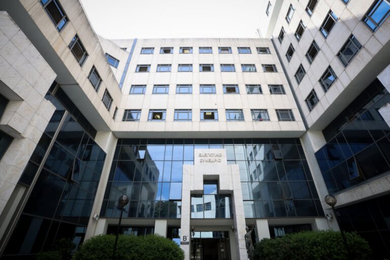 Ελεγκτικό Συνέδριο: «Ελλείμματα και παράτυπες πληρωμές» στον Ειδικό Λογαριασμό Εγγυήσεων Γεωργικών Προϊόντων για το 2023