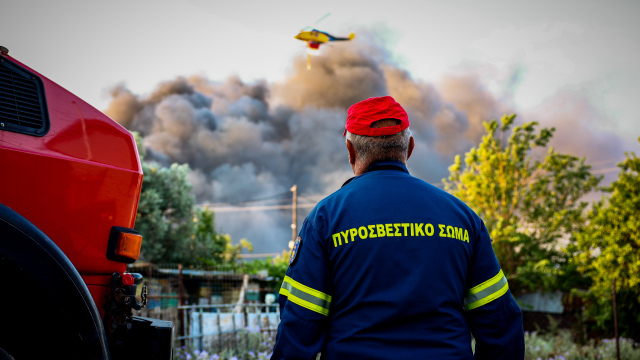 Καλύτερη η εικόνα της φωτιάς στην Ξηρόβρυση Κιλκίς, επιχειρεί ένα ελικόπτερο