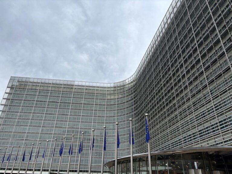 Κομισιόν σε Ελλάδα: Μειώστε τις φοροαπαλλαγές, κοστίζουν