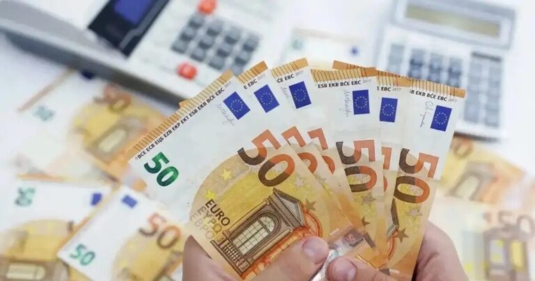 Ευρωπαϊκή Εισαγγελία: Απάτη «καρουζέλ» στον ΦΠΑ ύψους 71 εκατ. ευρώ – Έρευνες και κατασχέσεις σε Αττική και Καστοριά