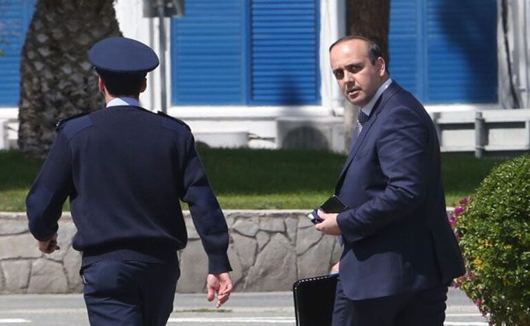 Κλητεύθηκαν μάρτυρες στη δίκη του εν αργία Δημάρχου Πάφου, Φαίδωνα Φαίδωνος