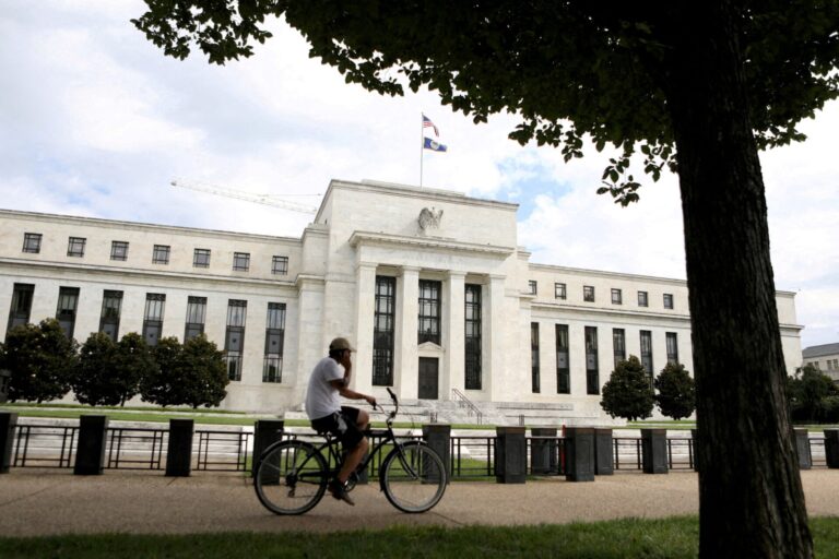 Fed: Σκέψεις για νέα αύξηση των επιτοκίων υπό την πίεση του πολέμου στο Ιράν και της πληθωριστικής κρίσης