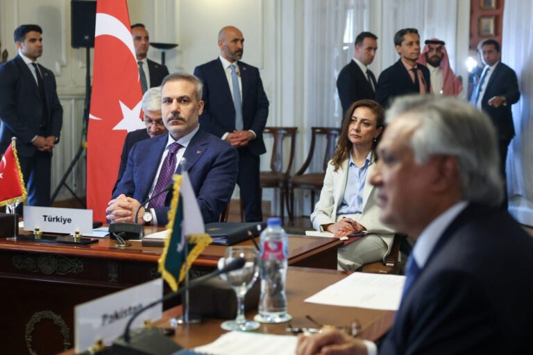Φιντάν: Η Τουρκία ενδιαφέρεται να ενταχθεί στο σύστημα πληρωμών της ΕΕ
