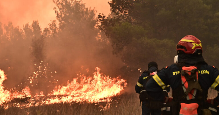 Αττική: Έκαναν χρήση τροχού και ηλεκτροσυγκόλληση εν μέσω πολύ υψηλού κινδύνου πυρκαγιάς – 4 συλλήψεις