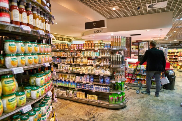 Γερμανία: Οριακή αύξηση για το ΑΕΠ στο β' τρίμηνο, αλλά και απότομη άνοδος του πληθωρισμού μετά το τέλος της έκπτωσης στον ενεργειακό φόρο