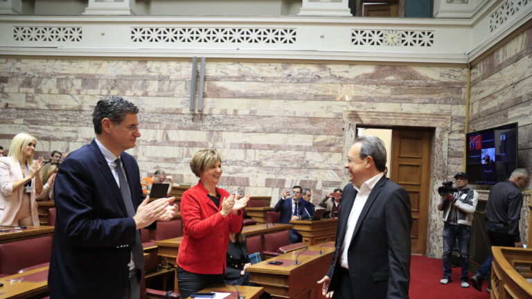 (&Gamma;&Iota;&Omega;&Rho;&Gamma;&Omicron;&Sigma; &Kappa;&Omicron;&Nu;&Tau;&Alpha;&Rho;&Iota;&Nu;&Eta;&Sigma;