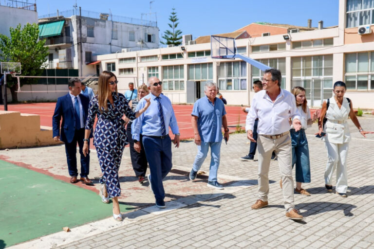 &Eta; &Kappa;έ&rho;&kappa;&upsilon;&rho;&alpha; &alpha;&pi;&omicron;&kappa;&tau;ά &nu;έ&epsilon;&sigmaf; &epsilon;&kappa;&pi;&alpha;&iota;&delta;&epsilon;&upsilon;&tau;&iota;&kappa;έ&sigmaf; &upsilon;&pi;&omicron;&delta;&omicron;&mu;έ&sigmaf; &mu;&epsilon; &epsilon;&pi;&epsilon;&nu;&delta;ύ&sigma;&epsilon;&iota;&sigmaf; &sigma;&tau;&eta;&nu; &kappa;&alpha;&iota;&nu;&omicron;&tau;&omicron;&mu;ί&alpha;
