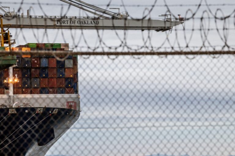 ΗΠΑ: Οι επιστροφές δασμών ωθούν το έλλειμμα του προϋπολογισμού τον Ιούνιο στα 120 δισεκ. δολάρια
