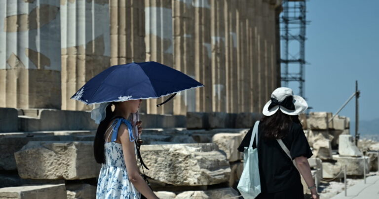 Υπέρταση και υψηλές θερμοκρασίες: Πότε ο καύσωνας γίνεται επικίνδυνος και ποια συμπτώματα πρέπει να προσέχετε