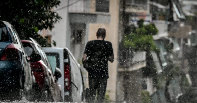 Καιρός: Επιμένει η κακοκαιρία με ισχυρές βροχές και καταιγίδες – Σε red code 6 περιοχές