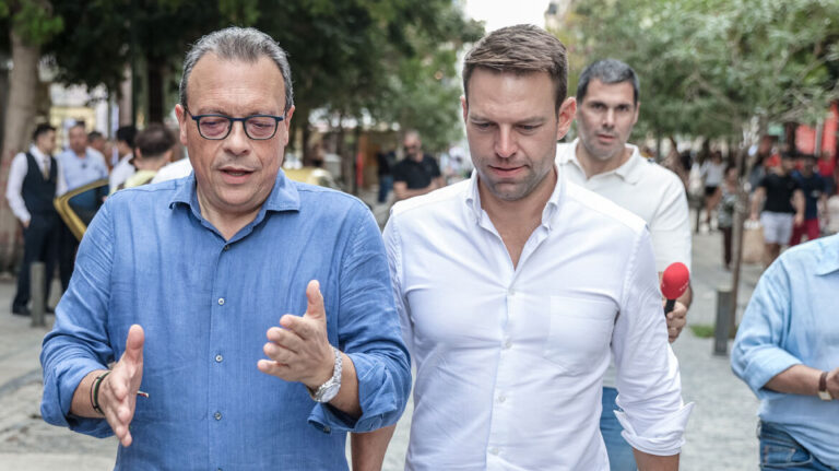 &Delta;&epsilon;ί&tau;&epsilon; &tau;&omicron; &beta;ί&nu;&tau;&epsilon;&omicron; &Kappa;&alpha;&sigma;&sigma;&epsilon;&lambda;ά&kappa;&eta; &kappa;&alpha;&tau;ά &Phi;ά&mu;&epsilon;&lambda;&lambda;&omicron;&upsilon;: &Rho;&epsilon; &delta;&epsilon;&nu; &nu;&tau;&rho;έ&pi;&epsilon;&sigma;&tau;&epsilon; &nu;&alpha; &mu;&iota;&lambda;ά&tau;&epsilon; &gamma;&iota;&alpha; &Alpha;&rho;&iota;&sigma;&tau;&epsilon;&rho;ά; Ό&lambda;&alpha; &gamma;&iota;&alpha; &tau;&eta;&nu; &kappa;&alpha;&rho;έ&kappa;&lambda;&alpha;!