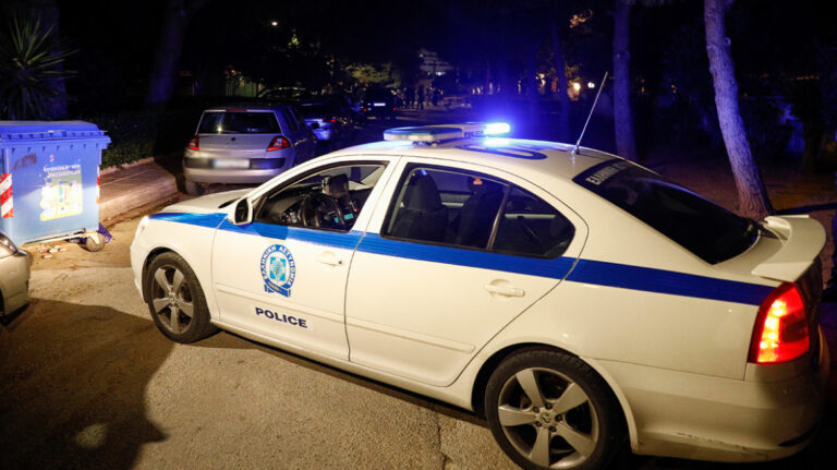 Καβγάς λόγω κοκαΐνης για ενοίκους διαμερίσματος στη Θεσσαλονίκη, ο ένας κλώτσησε τους αστυνομικούς κατά τη σύλληψη