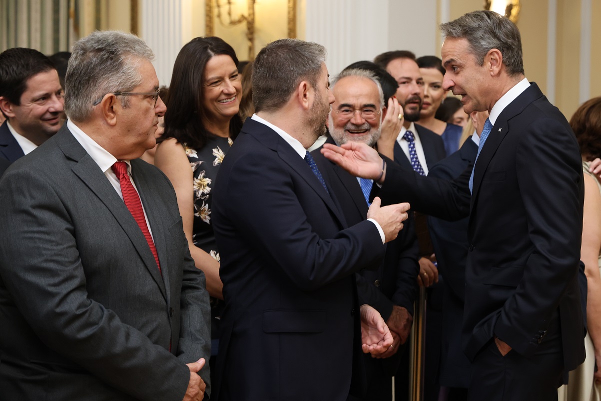 &Delta;&epsilon;&xi;ί&omega;&sigma;&eta; &sigma;&tau;&omicron; &Pi;&rho;&omicron;&epsilon;&delta;&rho;&iota;&kappa;ό &Mu;έ&gamma;&alpha;&rho;&omicron; &alpha;&pi;ό &tau;&omicron;&nu; &Pi;&rho;ό&epsilon;&delta;&rho;&omicron; &tau;&eta;&sigmaf; &Delta;&eta;&mu;&omicron;&kappa;&rho;&alpha;&tau;ί&alpha;&sigmaf; &Kappa;&omega;&sigma;&tau;&alpha;&nu;&tau;ί&nu;&omicron; &Tau;&alpha;&sigma;&omicron;ύ&lambda;&alpha; &gamma;&iota;&alpha; &tau;&eta;&nu; 52&eta; &epsilon;&pi;έ&tau;&epsilon;&iota;&omicron; &tau;&eta;&sigmaf; &alpha;&pi;&omicron;&kappa;&alpha;&tau;ά&sigma;&tau;&alpha;&sigma;&eta;&sigmaf; &tau;&eta;&sigmaf; &Delta;&eta;&mu;&omicron;&kappa;&rho;&alpha;&tau;ί&alpha;&sigmaf;, &Pi;&alpha;&rho;&alpha;&sigma;&kappa;&epsilon;&upsilon;ή 24 &Iota;&omicron;&upsilon;&lambda;ί&omicron;&upsilon; 2026  (&Gamma;&Iota;&Alpha;&Nu;&Nu;&Eta;&Sigma; &Pi;&Alpha;&Nu;&Alpha;&Gamma;&Omicron;&Pi;&Omicron;&Upsilon;&Lambda;&Omicron;&Sigma;