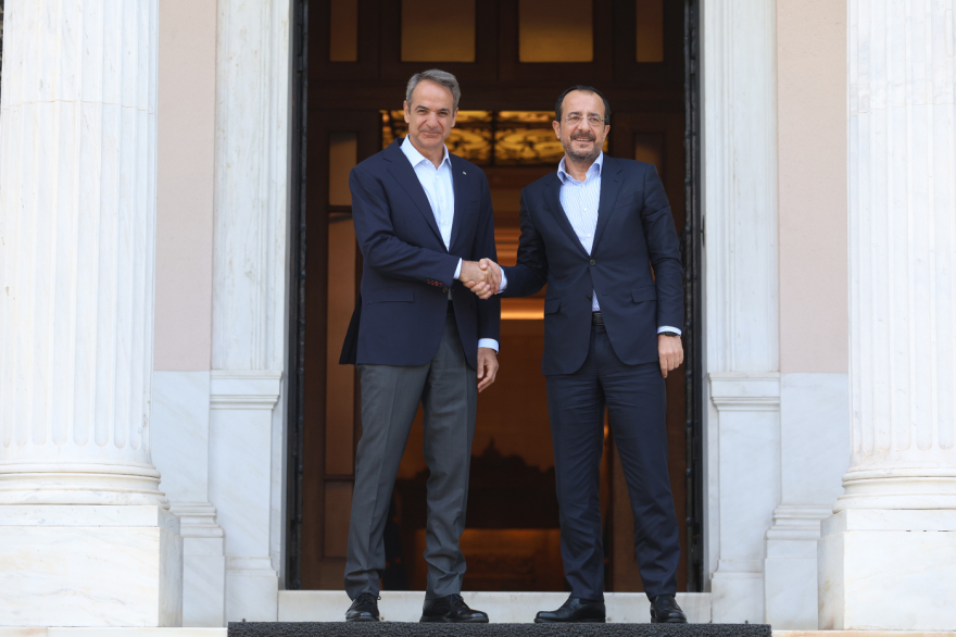 &Mu;&eta;&tau;&sigma;&omicron;&tau;ά&kappa;&eta;&sigmaf; &sigma;&epsilon; &Chi;&rho;&iota;&sigma;&tau;&omicron;&delta;&omicron;&upsilon;&lambda;ί&delta;&eta; &gamma;&iota;&alpha; &tau;&omicron; &Kappa;&upsilon;&pi;&rho;&iota;&alpha;&kappa;ό: Έ&chi;&omicron;&upsilon;&mu;&epsilon; &sigma;&eta;&mu;&alpha;&nu;&tau;&iota;&kappa;ή &kappa;&iota;&nu;&eta;&tau;&iota;&kappa;ό&tau;&eta;&tau;&alpha;, &eta; &Epsilon;&lambda;&lambda;ά&delta;&alpha; &sigma;&tau;έ&kappa;&epsilon;&tau;&alpha;&iota; &sigma;&tau;&omicron; &pi;&lambda;&epsilon;&upsilon;&rho;ό &tau;&eta;&sigmaf; &Kappa;ύ&pi;&rho;&omicron;&upsilon;