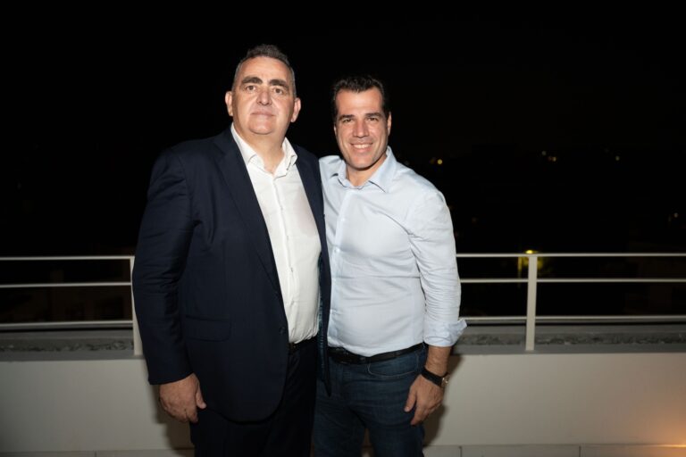 &Phi;&rho;έ&nu;&tau;&iota; &Mu;&pi;&epsilon;&lambda;έ&rho;&eta;&sigmaf;