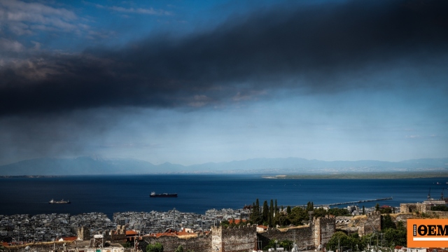 Σαρηγιάννης για το τοξικό νέφος στη Θεσσαλονίκη: Περιείχε καρκινογόνες ουσίες που μένουν στον οργανισμό για πάνω από 16 χρόνια