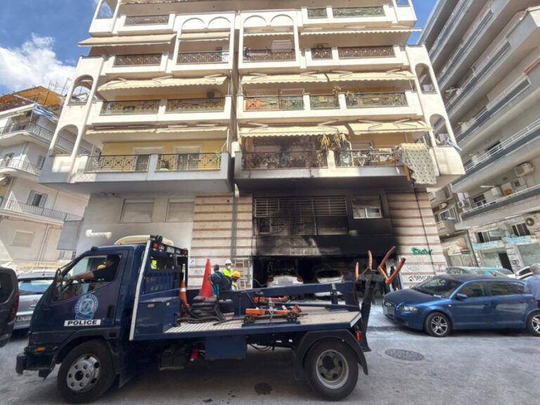 «Αρρωστημένα μυαλά οι δράστες»: Ο Παναγιώτης Νέστορας επέστρεψε σπίτι μετά την δολοφονική επίθεση που στοίχισε τη ζωή στη σύζυγό του Βάγια
