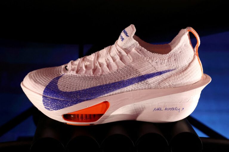 Nike: Ασθενείς οι ελπίδες για ανάκαμψη και πτώση εσόδων
