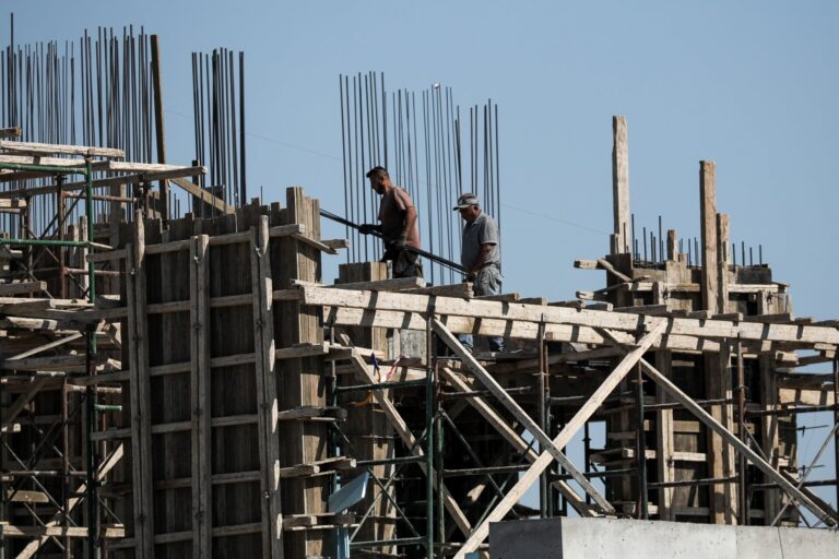 Εκτός σχεδίου οικόπεδα: Παράταση έως τον Ιούνιο του 2027 για οικοδομικές άδειες
