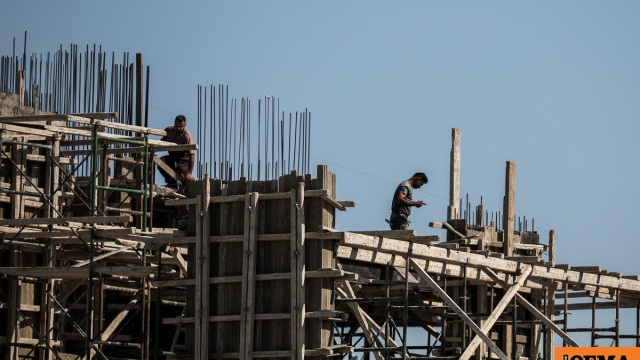 Καύσωνας: Υποχρεωτική παύση υπαίθριων εργασιών 13:00 - 17:00 την Τετάρτη σε Αττική και τρεις περιφέρειες