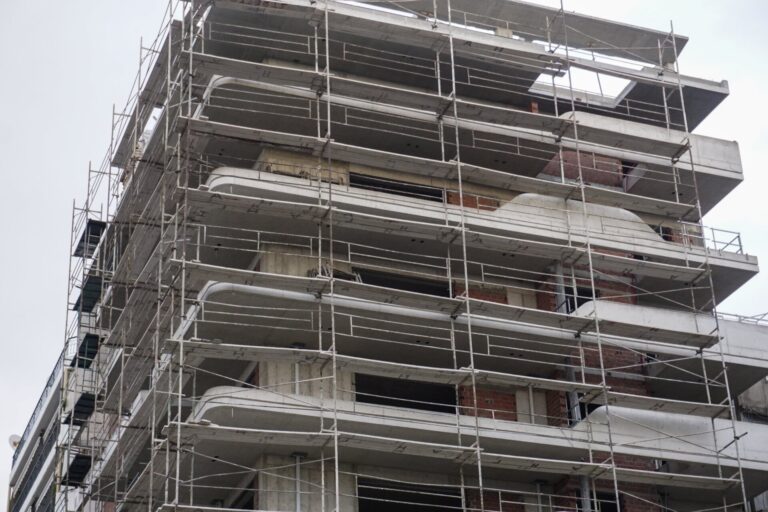 ΕΛΣΤΑΤ: Άνοδος 10,6% στον όγκο της οικοδομικής δραστηριότητας τον Απρίλιο